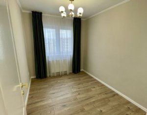 Apartament 4 camere de vanzare, 65 mp, renovat, Manastur, Cluj Napoca