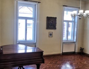 Apartament unicat, in Centru Cluj-Napoca, 3 camere, arhitectura aparte