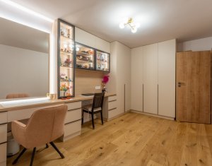 Apartment 4 rooms for sale in Cluj-napoca, zone Manastur