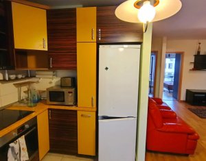Apartament cu 3 camere, bloc nou, parcare subterana, et. 1, zona Garii