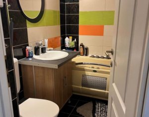 Apartament cu 4 camere de vanzare, Intre Lacuri