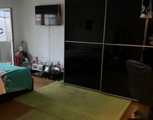 Apartament cu 4 camere de vanzare, Intre Lacuri