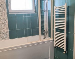 Appartement 3 chambres à vendre dans Floresti