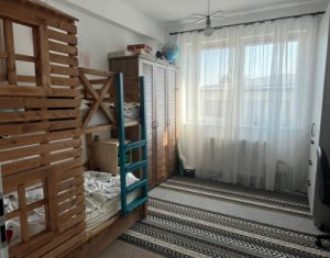 Apartament cu 3 camere, parcare, 74 mp, etaj 1, bloc tip vila, Campului