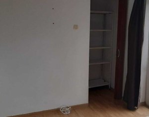 Apartament cu 2 camere de vânzare în cartierul Mărăști.