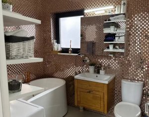  Apartament cu 2 camere, Borhanci, etaj 1, balcon, parcare, strada Erich Bergel