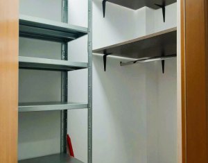 Apartament 2 camere,  zona Piata M. Viteazu,  parcare