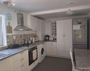 Vanzare apartament 4 camere in Baciu