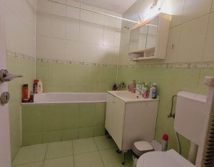 Apartment 3 rooms for sale in Cluj-napoca, zone Intre Lacuri