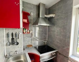 Appartement 4 chambres à vendre dans Cluj-napoca, zone Manastur