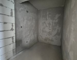 Apartament semifinisat, 45mp, balcon, zona Calea Floresti