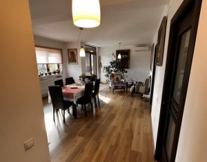 Apartament cu gradina in bloc tip vila, 75 mp util + 120 mp, parcare 