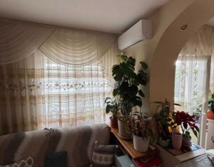 Apartament cu 3 camere la etajul 1 cu parcare in Floresti