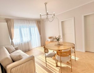 Sale apartment 3 rooms in Floresti