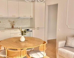 Apartment 3 rooms for sale in Floresti