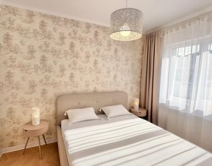 Apartment 3 rooms for sale in Floresti