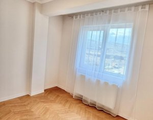 Apartment 3 rooms for sale in Floresti