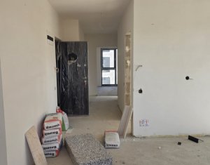 Apartament 2 camere, balcon, posibilitate parcare, Intre Lacuri