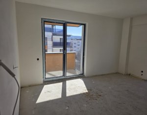 Apartament 2 camere, balcon, posibilitate parcare, Intre Lacuri
