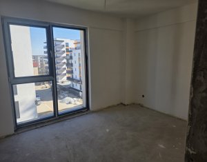 Apartament 2 camere, balcon, posibilitate parcare, Intre Lacuri