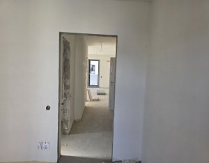 Apartament 2 camere, balcon, posibilitate parcare, Intre Lacuri