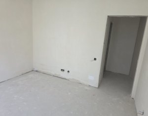 Apartament 2 camere, balcon, Intre Lacuri