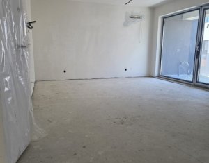 Apartament 2 camere, balcon, Intre Lacuri