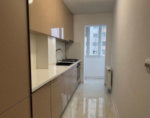 De vanzare apartament cu 4 camere Renovat Mobilat  BIG