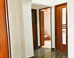 Appartement 3 chambres à vendre dans Cluj-napoca, zone Marasti