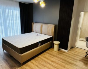 Apartament 3 camere, central Floresti