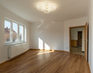 Ultracentral!  De vanzare apartament cu 2 camere 53mp RENOVAT! Piata M Viteazul