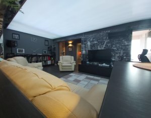 Vand apartament 2 camere, balcon, parcare, Andrei Muresanu