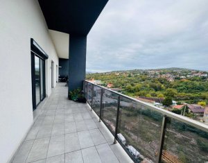 Apartament 4 camere (Penthouse) + terasa + parcare