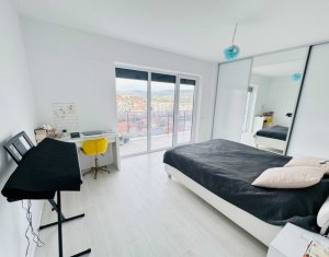 Apartament 4 camere (Penthouse) + terasa + parcare