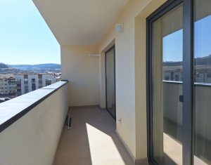 Apartament 2 camere, central Floresti