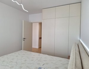 Apartament 3 camere, central Floresti