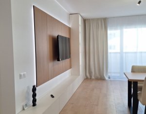 Apartament 3 camere, central Floresti