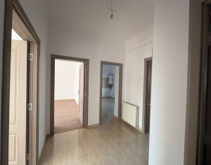 Apartament cu 3 camere, balcon cu priveliste catre gradina