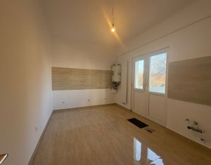 Apartament cu 3 camere, balcon cu priveliste catre gradina