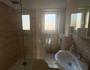 Apartament cu 3 camere, balcon cu priveliste catre gradina