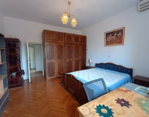 Vanzare apartament cu 3 camere zona GRADINA BOTANICA