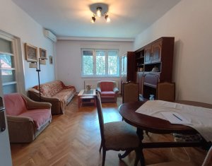 Vanzare apartament cu 3 camere zona GRADINA BOTANICA