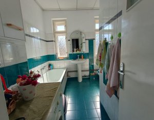 Vanzare apartament cu 3 camere zona GRADINA BOTANICA