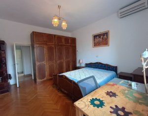 Vanzare apartament cu 3 camere zona GRADINA BOTANICA