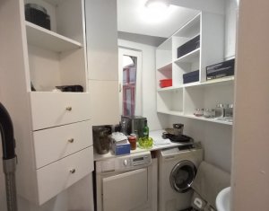 Vanzare apartament cu 3 camere 108 mp  Piata Unirii