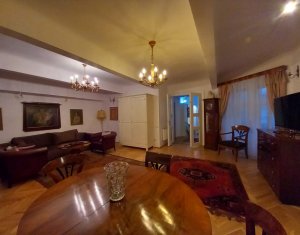 Vanzare apartament cu 3 camere 108 mp  Piata Unirii