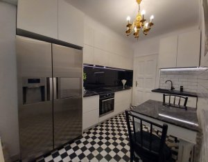 Vanzare apartament cu 3 camere 108 mp  Piata Unirii