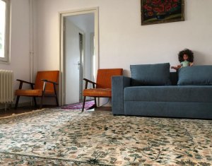 De vanzare apartament cu 4 camere 2 bai balcon Zona Bucium