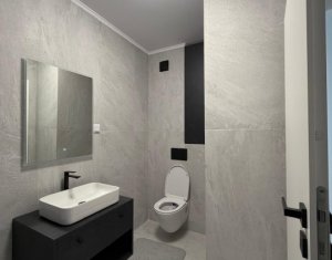 Apartament 2 camere, central Floresti