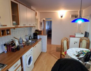 Apartament 4 camere, 2 balcoane, garaj